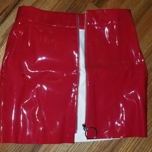 High waist patent leather zip skirt